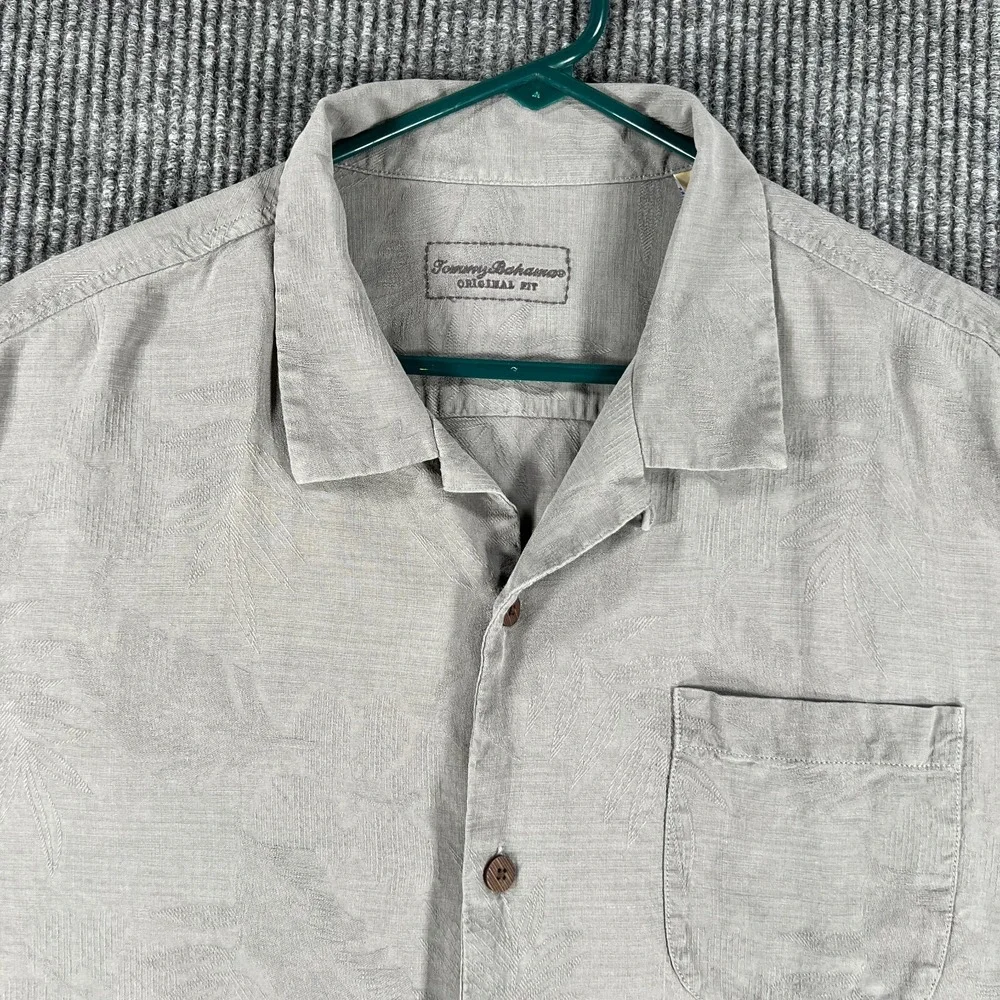 Tommy Bahama Shirt Mens XL Extra Large Gray Short Sleeve Button Up Original Fit
